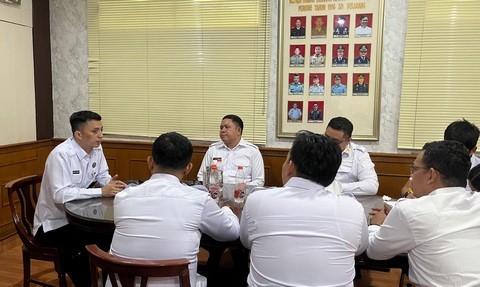 Karutan_rapat.jpg